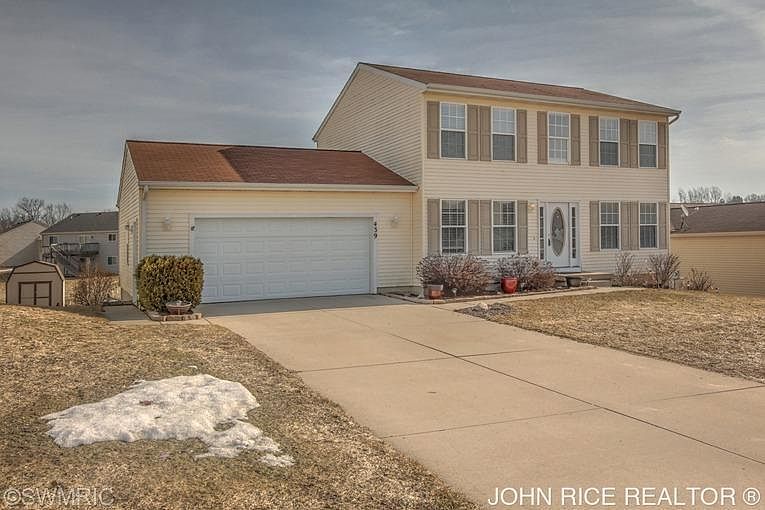 1st image of 439 Greenview Dr