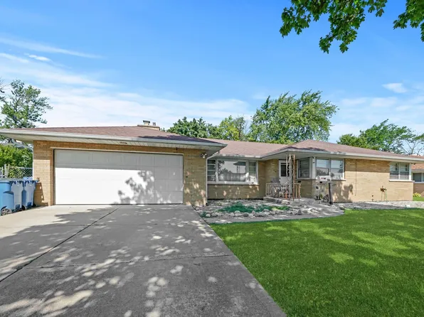 860 Macarthur Dr, Chicago Heights, IL 60411