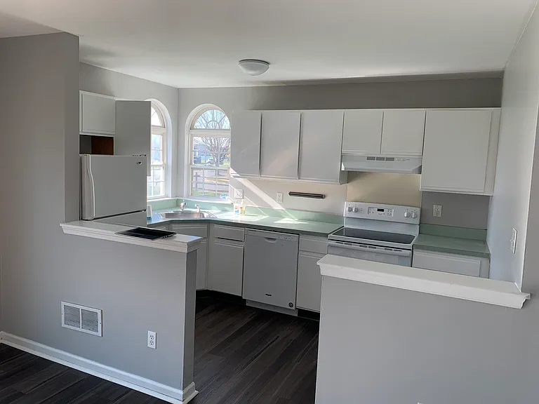 203 Academy Ln — Photo 29