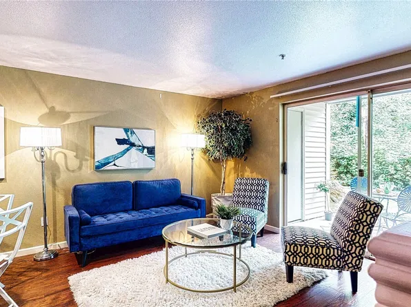 23301 Cedar Way #U102, Mountlake Terrace, WA 98043