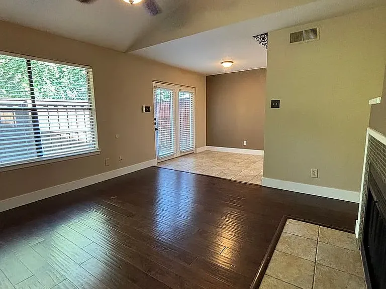 5638 Cedar Creek Dr — Photo 3