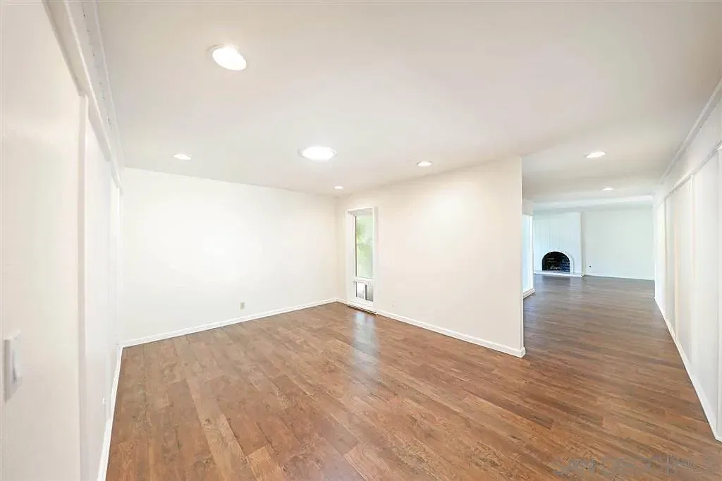3 bed, 2.0 bath, 2075 sqft, $6,950 — Photo 4
