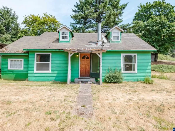 554 Mitchell St, Falls City, OR 97344