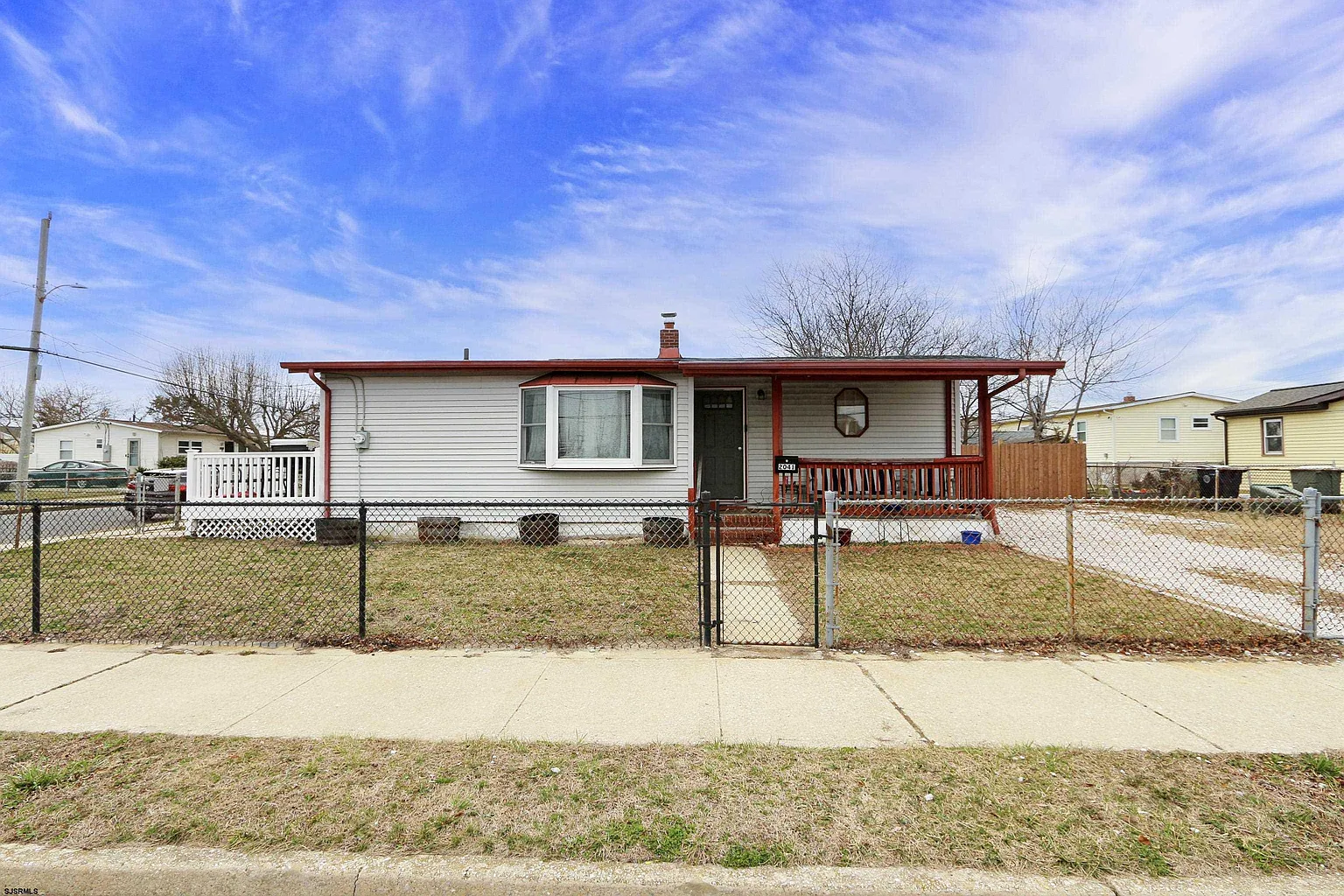 2041 Murray Ave photo 1