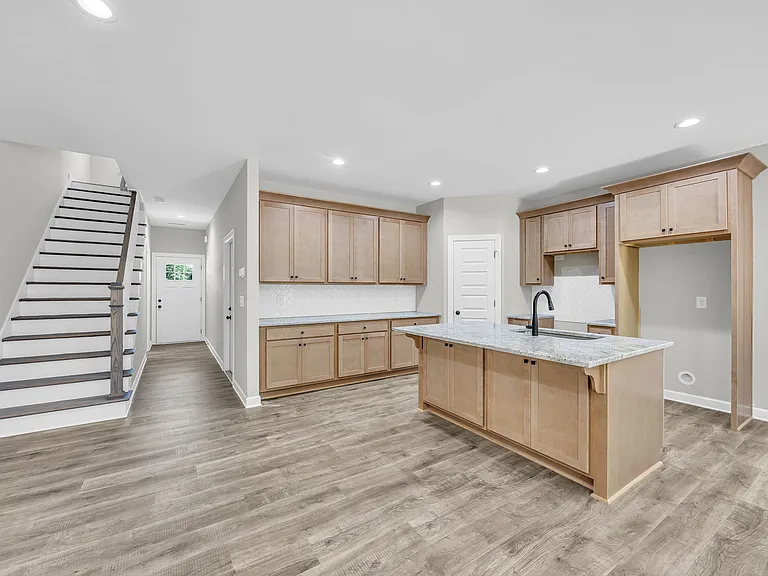 513 B H Parrish Rd — Photo 5