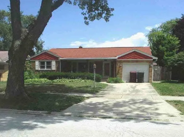 811 Macarthur St, Chicago Heights, IL 60411