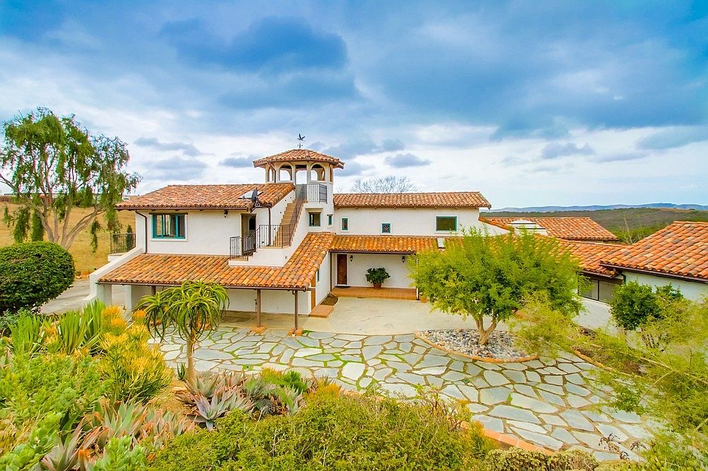 5910 Camino Baja Cerro Fallbrook Ca 92028 Zillow