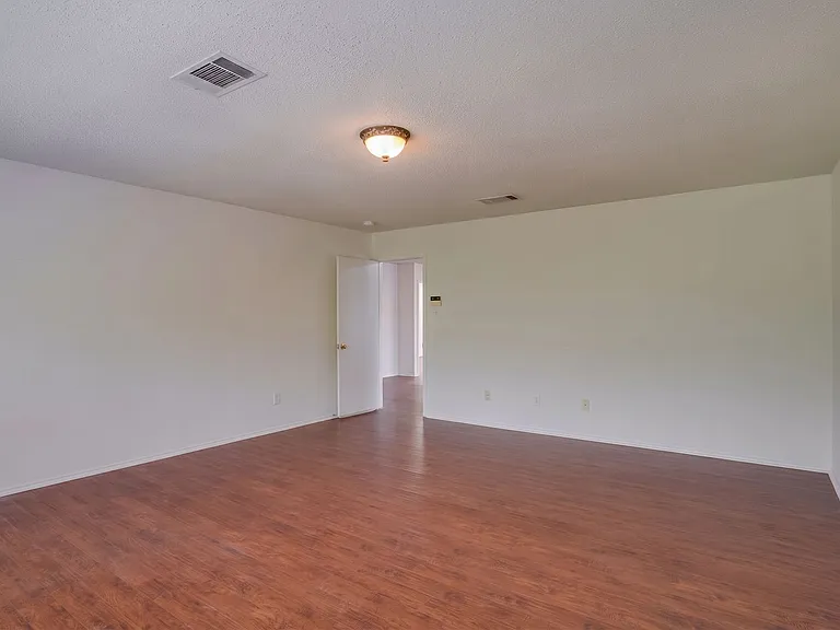 2602 Stapleford Dr — Photo 17