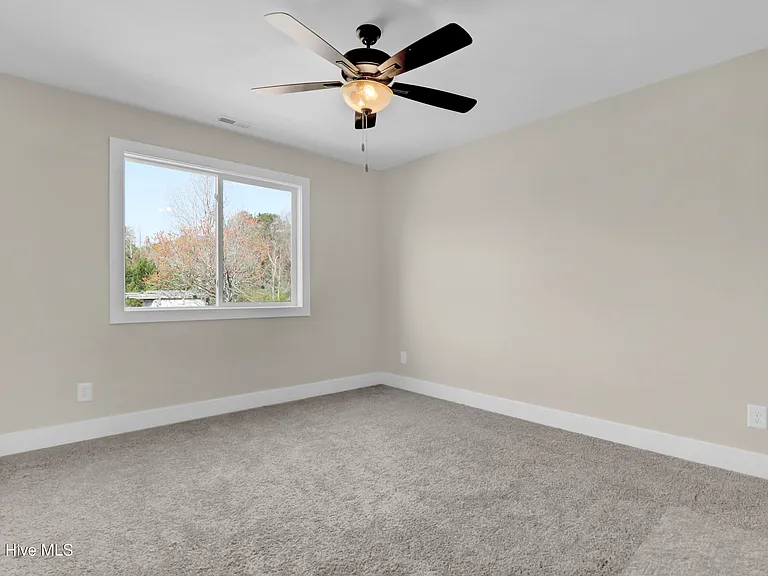 493 Blue Bluff Ln — Photo 24