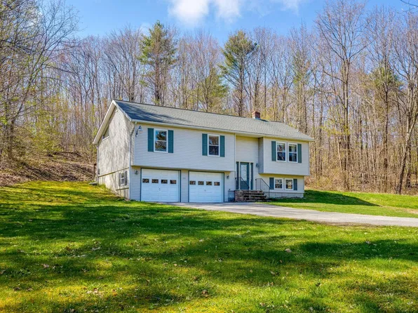 2044 Eight Rod Road, Sidney, ME 04330