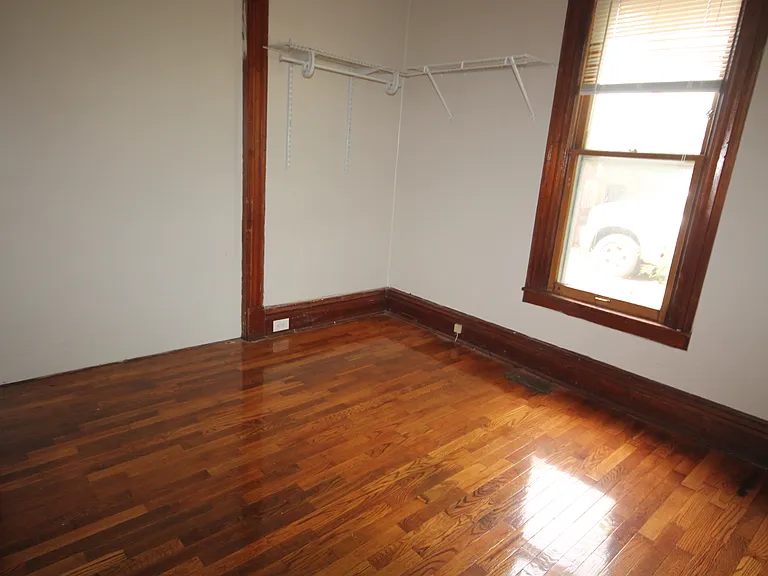 832 W Walnut House Kalamazoo Cir — Photo 4