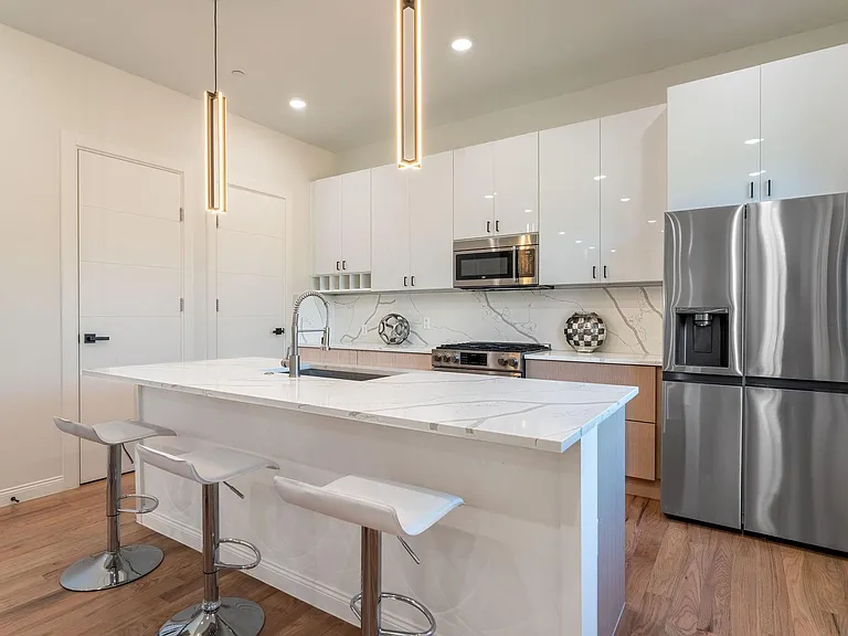 1920 Caddo St #105 — Photo 9