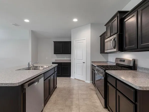 5908 Harvey Gap Ln, Argyle, TX 76226