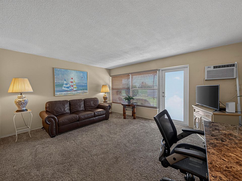 1st image of 4836 NE 23rd Avenue #4