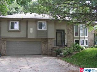 16409 Weir St, Omaha, NE 68135