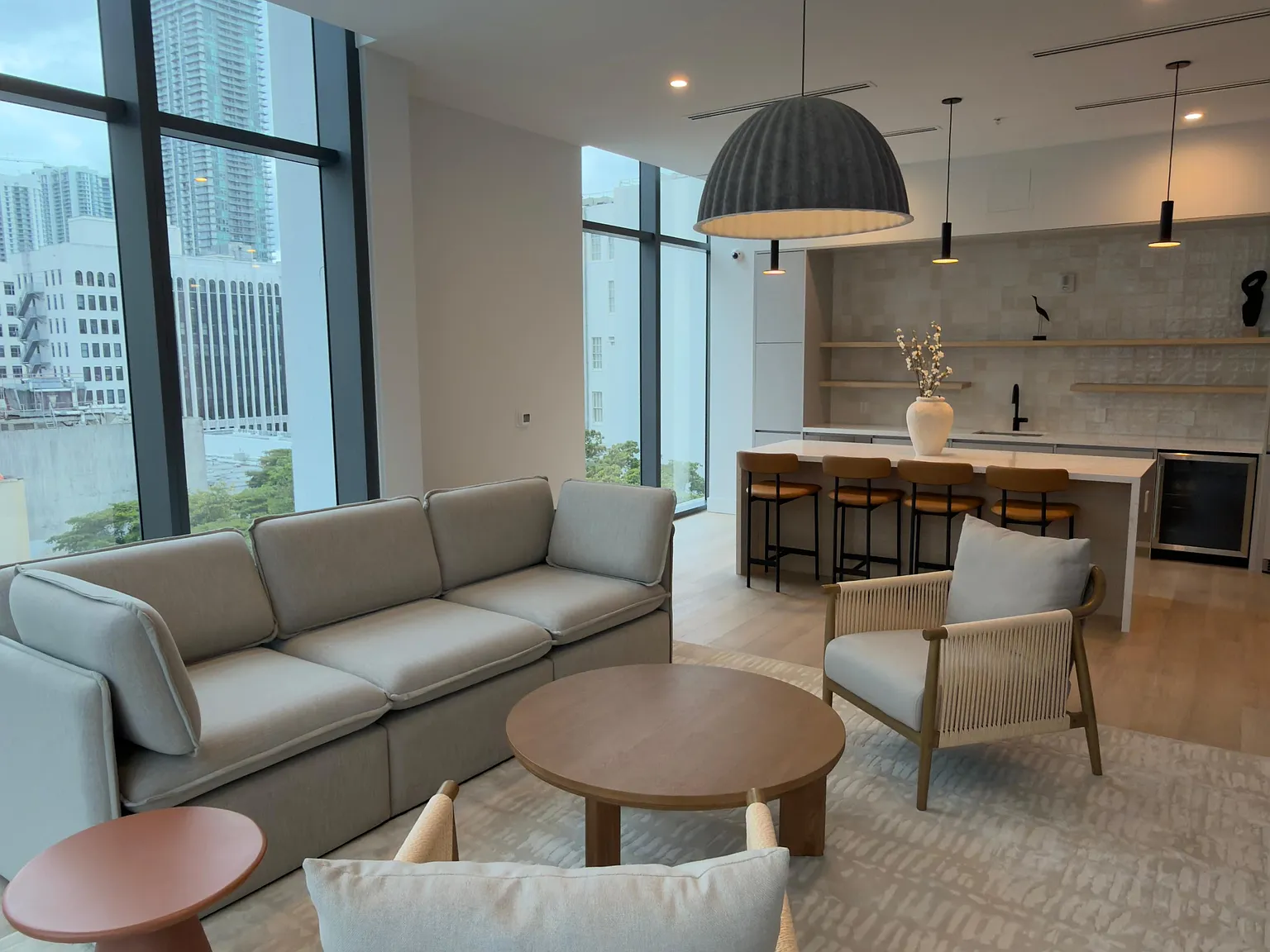Studio, 407 sqft, $1,975 — Photo 4