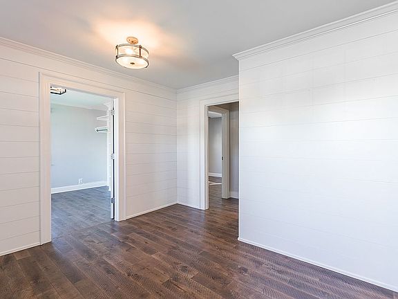 4th image of 1413 Cannon St