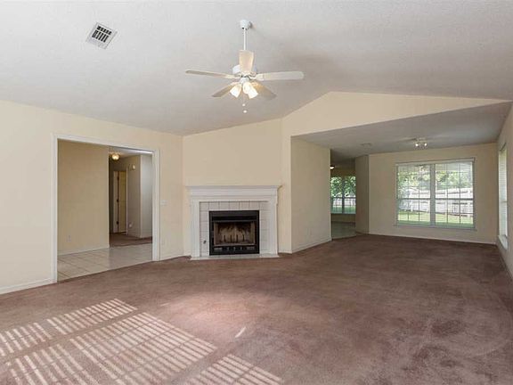 3rd image of 2039 Peregrine Ct