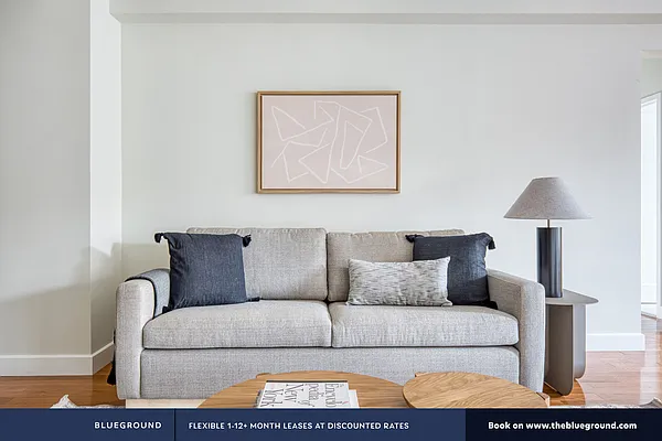 Rented by The Blueground | media 187