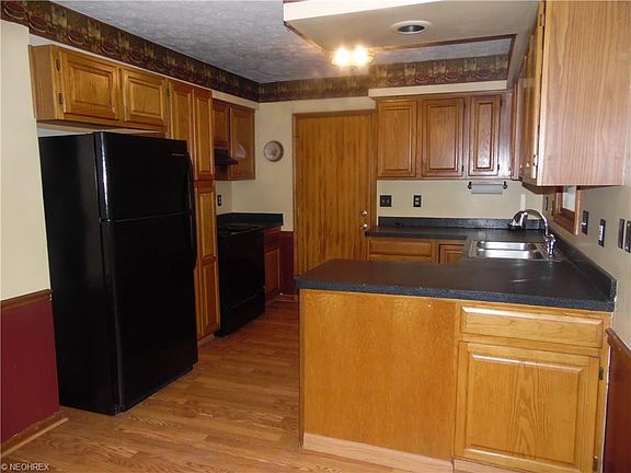3rd image of 446 Buckeye Dr