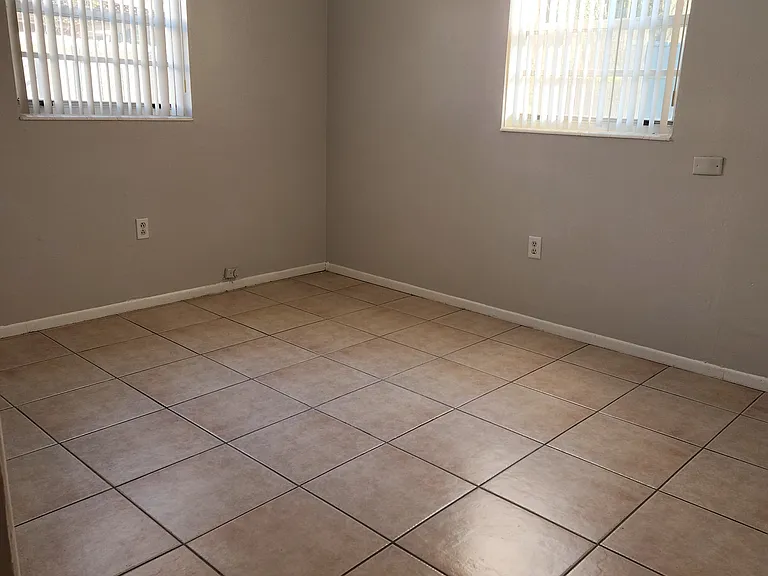 10820 Margaret Dr — Photo 19