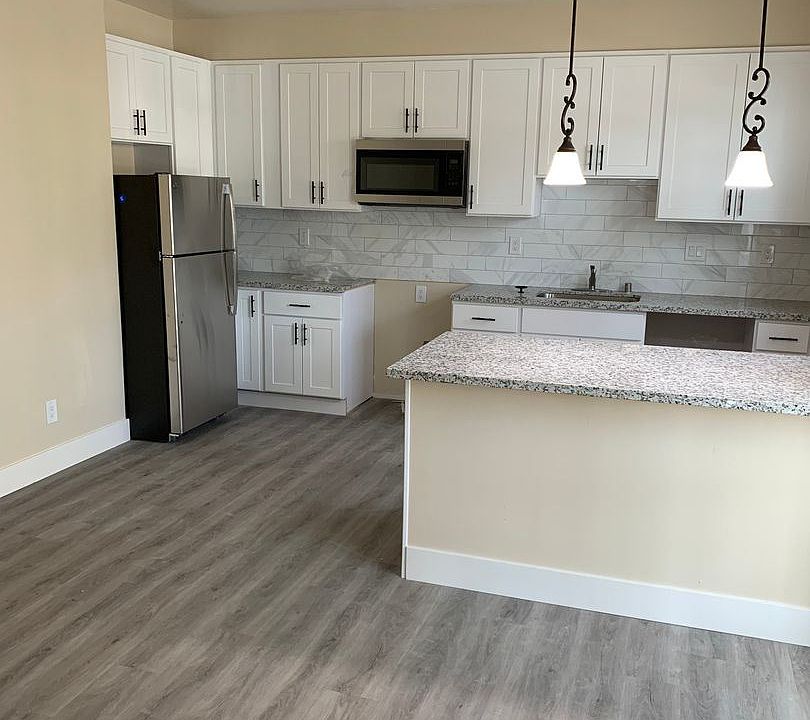 1st image of 150 Duane St #2