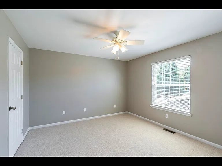 4736 Pompano Ln — Photo 5