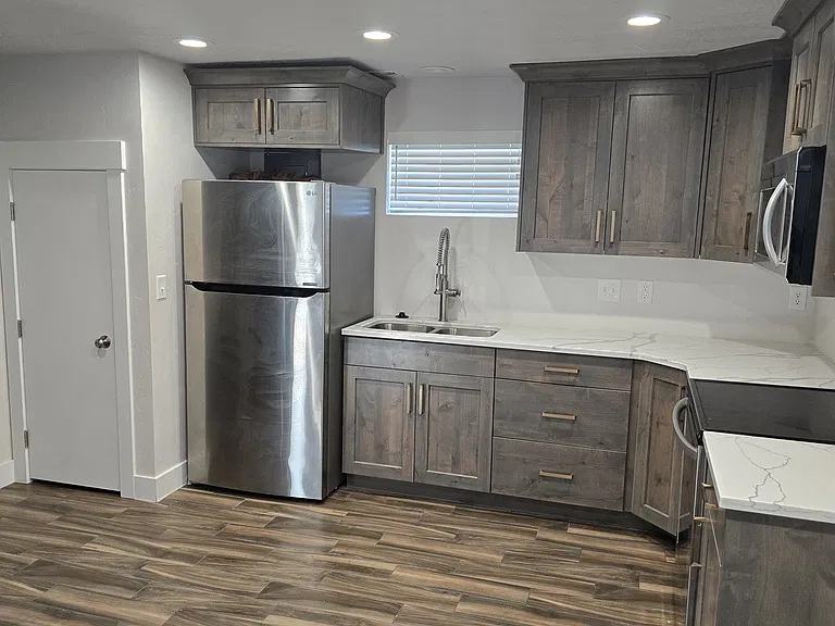 4108 S Madison Ave — Photo 10