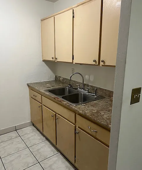 710 NE 46th Ct #3 — Photo 9