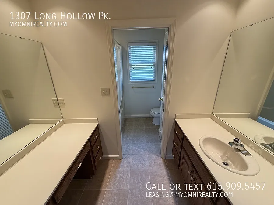 1307 Long Hollow Pk. — Photo 4
