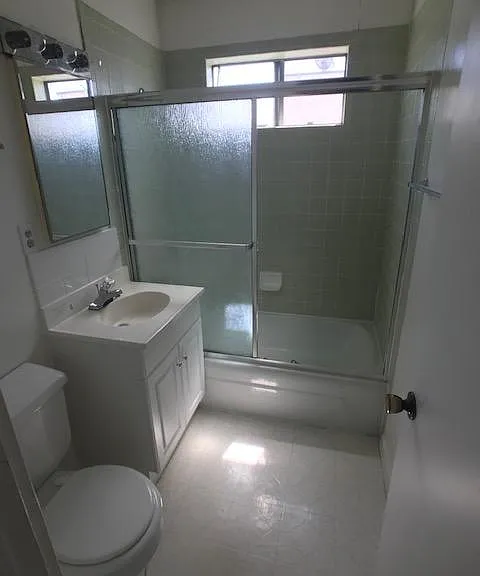 44 Bennett Ave #B — Photo 7