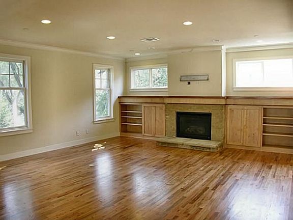 2nd image of 4144 Emerson Ave #3