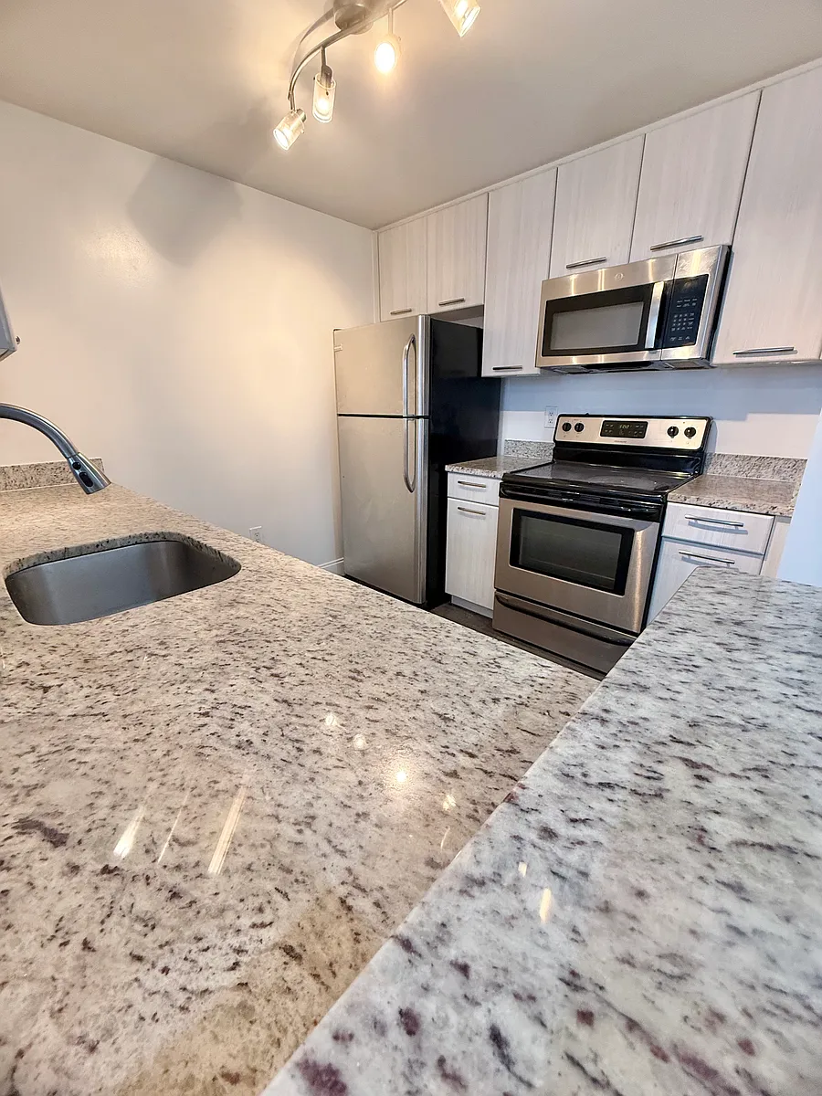Photo 2 of 42 - 255 Evernia St #917 - West Palm Beach, FL Building Photo - 255 Evernia St #917