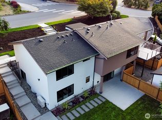 16006 SE 10th St, Bellevue, WA 98008