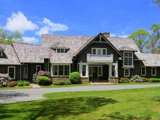 1st image of 318 Summit Park Dr