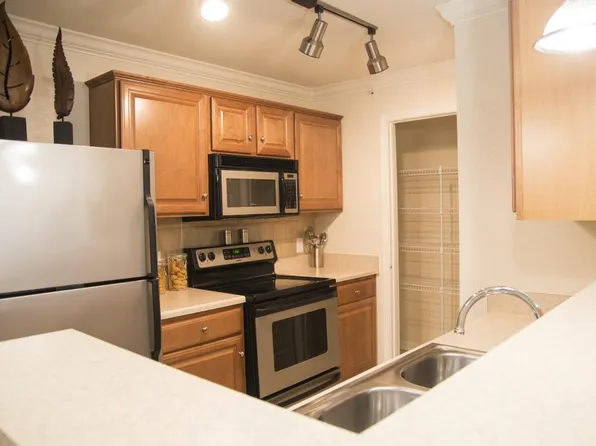 WINDSOR CLUB AT SEVEN OAKS