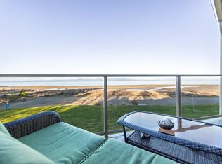 3295 Island Hwy W, Qualicum Beach, BC V9K 2C6