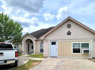 817 Sabal Ave, Elsa, TX 78543