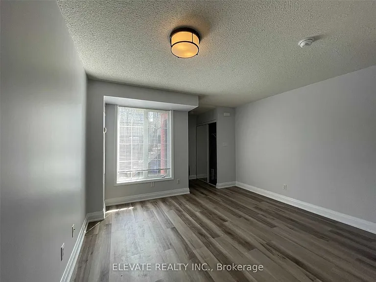 68 Douro St #111 — Photo 6