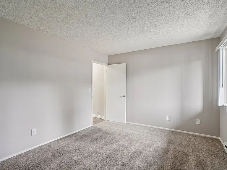 Forest Ridge Apartments — Photo 8