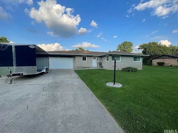 58586 Ardmore Dr, Elkhart, IN 46517