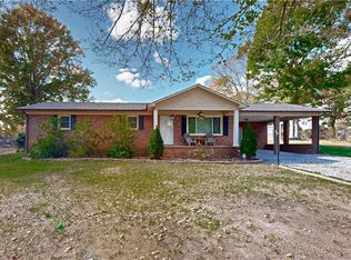 183 Oak Knoll Dr, Thomasville, NC 27360