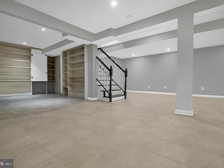 12404 Surrey Circle Dr — Photo 25