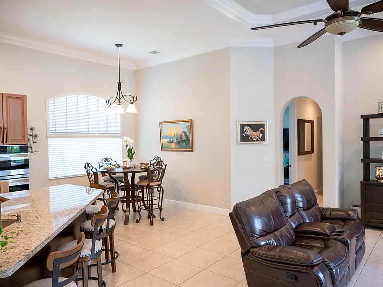 10122 Oak Meadow Ln — Photo 11