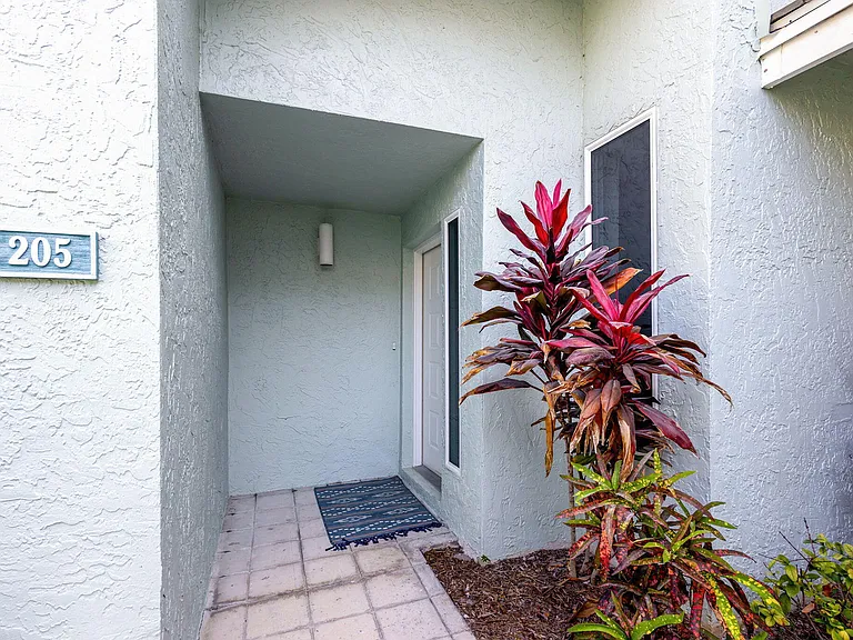 205 Mainsail Cir — Photo 10