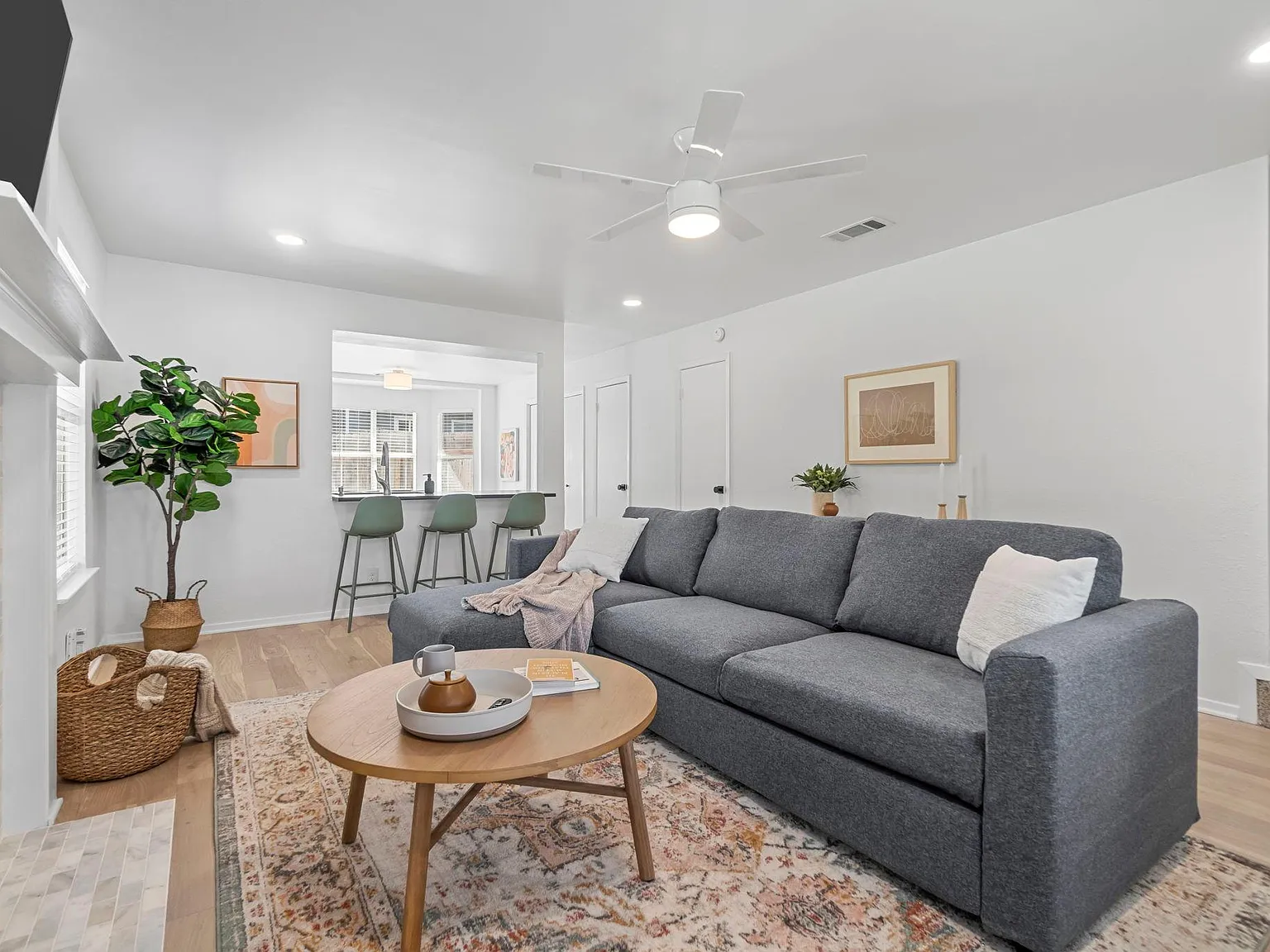 2101 Kirksey Dr — Photo 2
