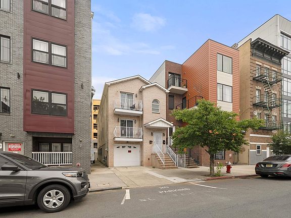 4th image of 38 Vroom St