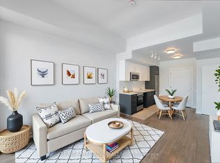 664 Spadina Ave #1005, Toronto, ON M5S 2H8