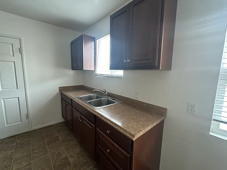 4107 Wade St — Photo 8