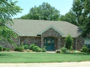 102 S Kish Ave, Sallisaw, OK 74955